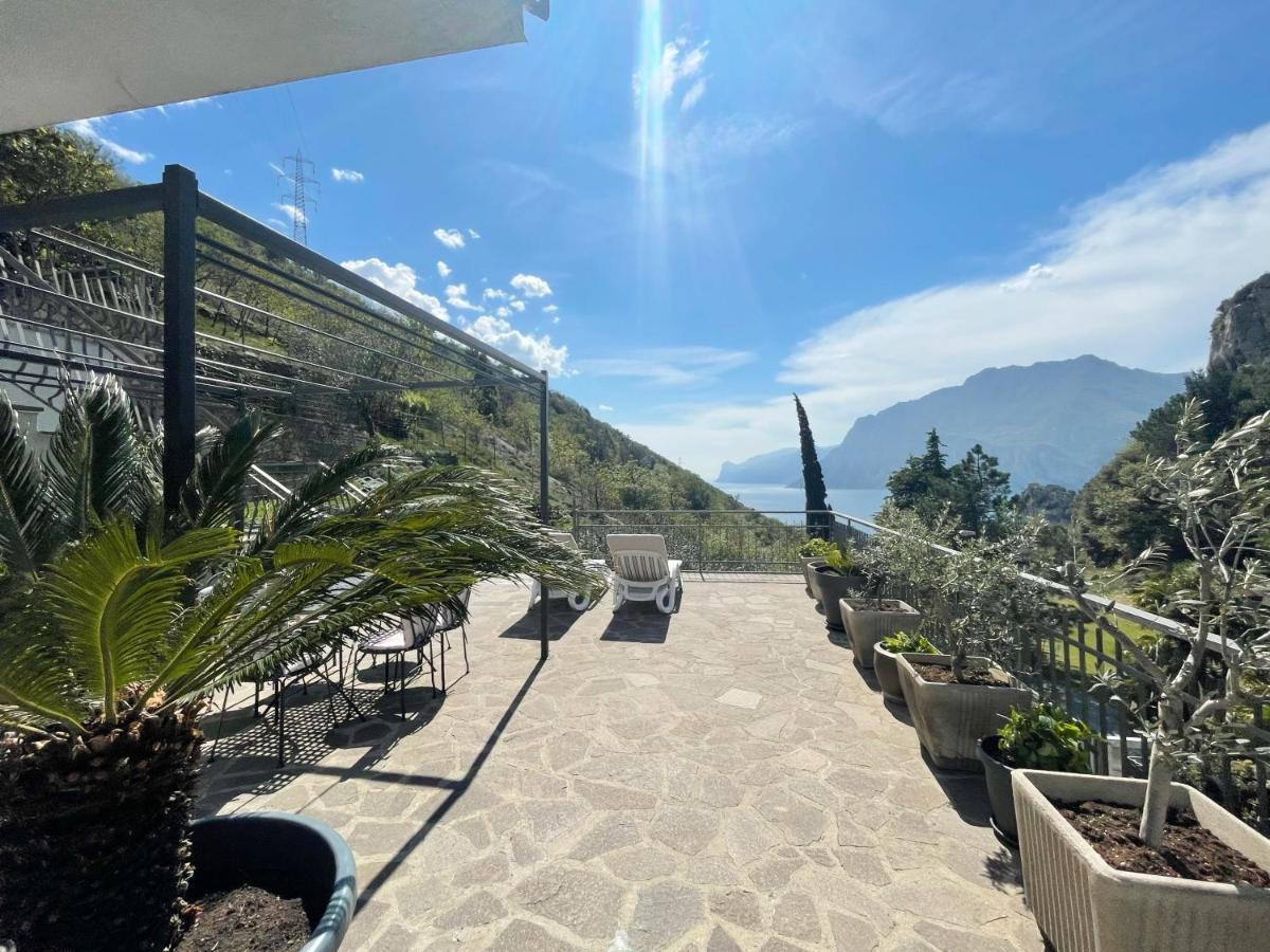 Viewlake Apartment Torbole Sul Garda ภายนอก รูปภาพ